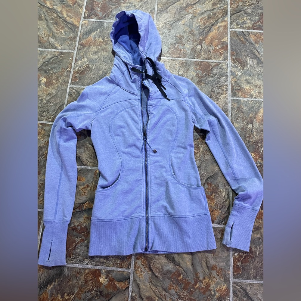 size 6 lululemon scuba full zip hoodie!